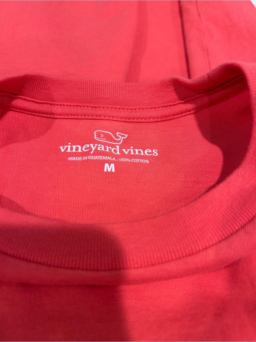 Vineyard Vines Men’s red Pocket T-Shirt - Picture 4 of 5
